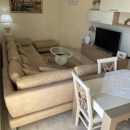 Shkoder Apartment בית הארחה שקודר